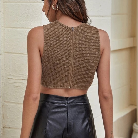 NEW SHEIN waffle knit crop top - Picture 2 of 3
